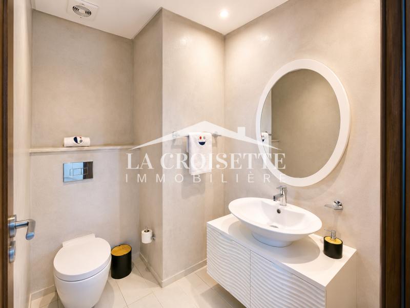 Penthouse meublé S+4 avec piscine et vue sur lac au Lac 2